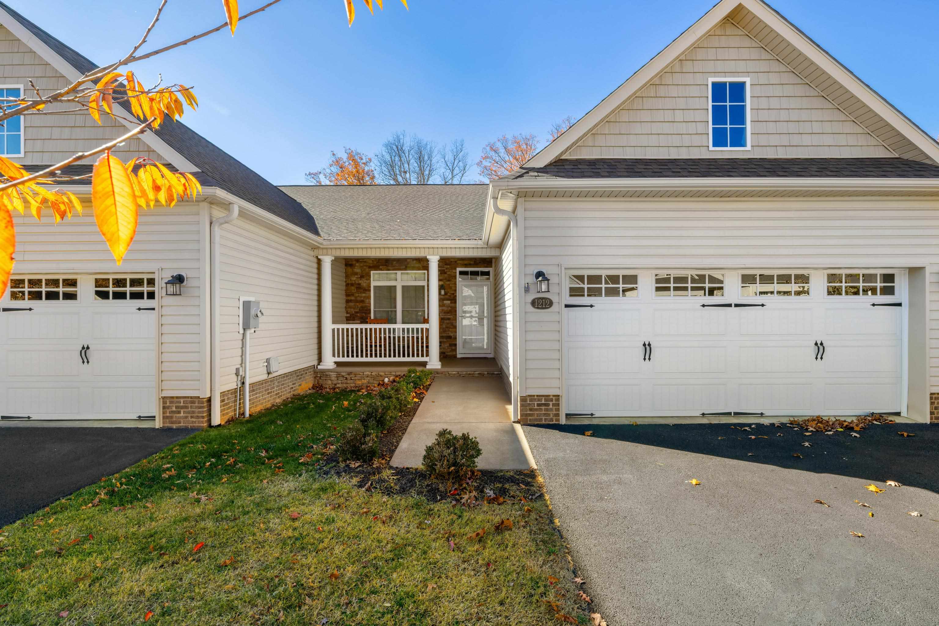 1212 STOCKER ST, STAUNTON, Virginia 24401, 3 Bedrooms Bedrooms, ,2 BathroomsBathrooms,Residential,1212 STOCKER ST,670912 MLS # 670912