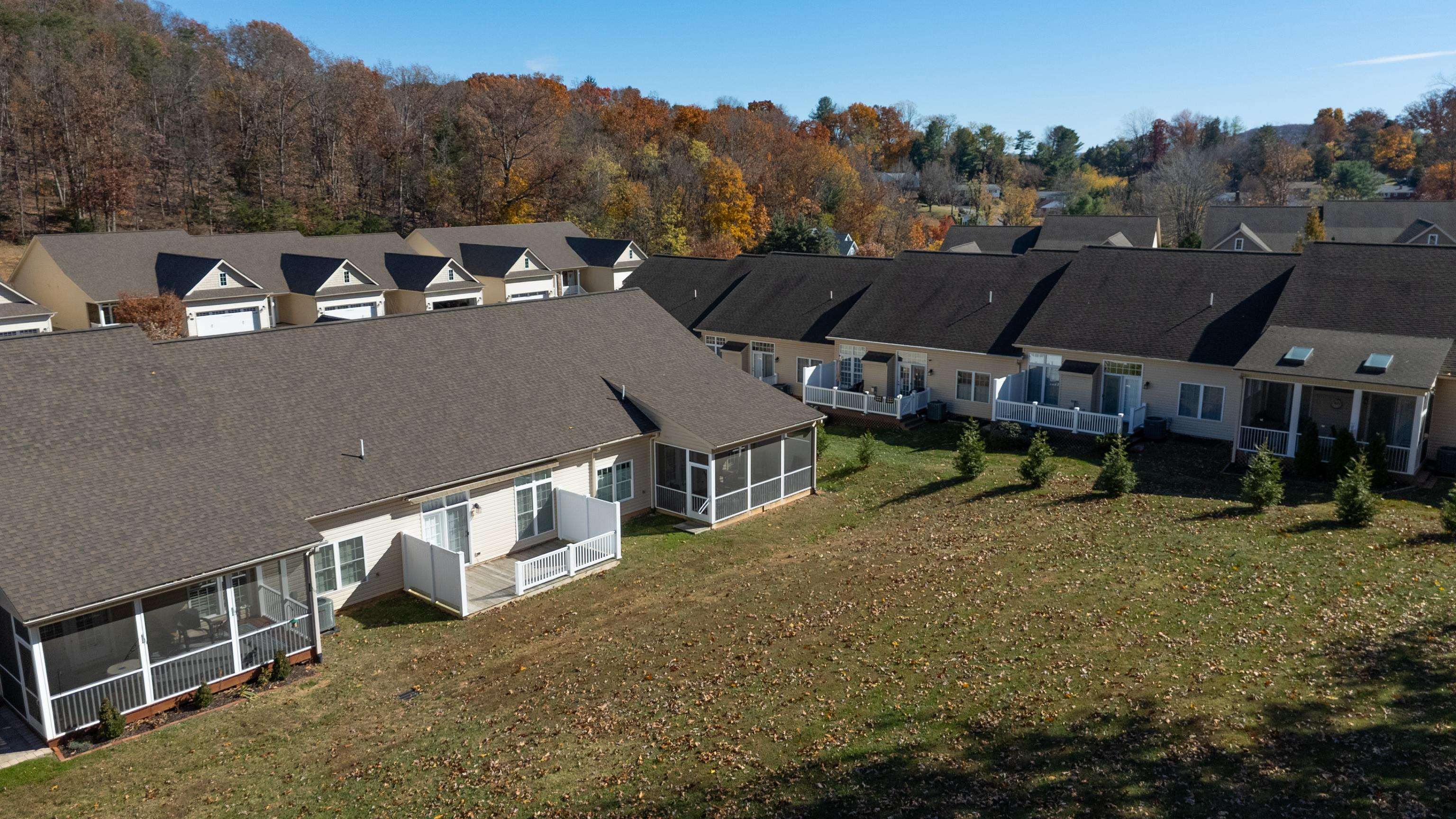 1212 STOCKER ST, STAUNTON, Virginia 24401, 3 Bedrooms Bedrooms, ,2 BathroomsBathrooms,Residential,1212 STOCKER ST,670912 MLS # 670912