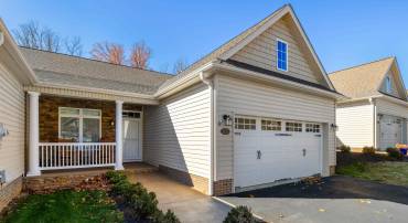 1212 STOCKER ST, STAUNTON, Virginia 24401, 3 Bedrooms Bedrooms, ,2 BathroomsBathrooms,Residential,1212 STOCKER ST,670912 MLS # 670912