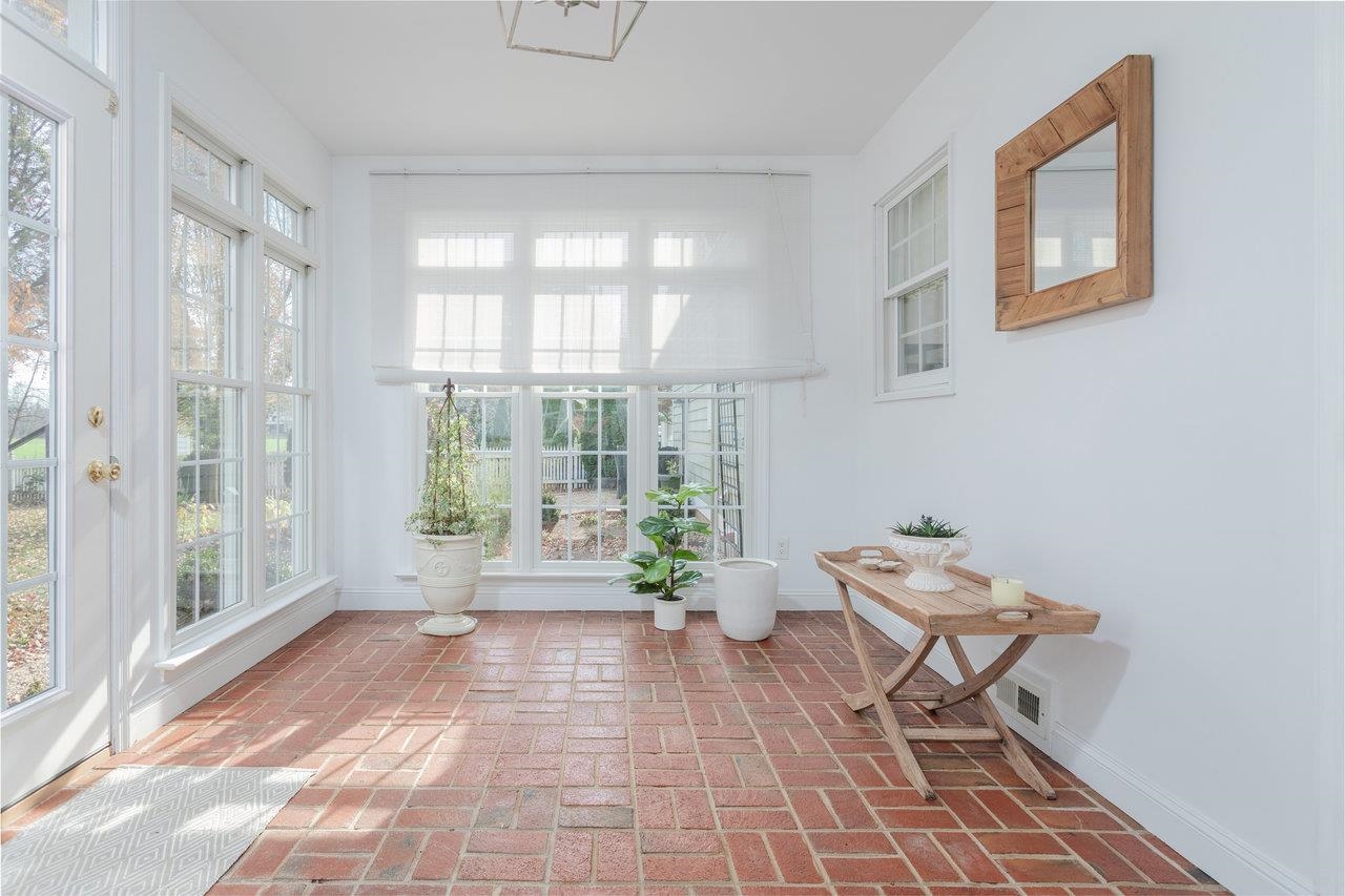 4216 COUNTRYSIDE DR, BRIDGEWATER, Virginia 22812, 3 Bedrooms Bedrooms, ,1 BathroomBathrooms,Residential,4216 COUNTRYSIDE DR,670913 MLS # 670913