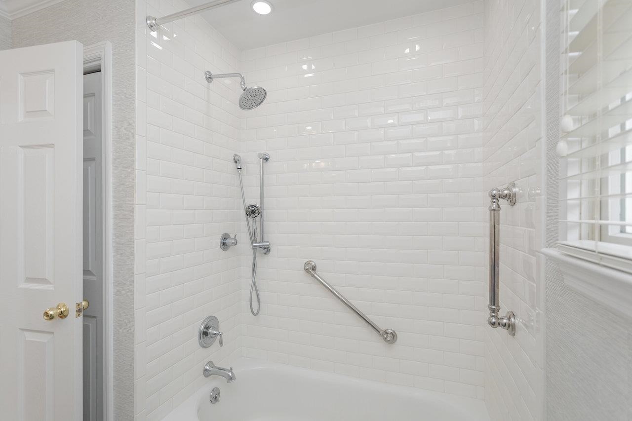 4216 COUNTRYSIDE DR, BRIDGEWATER, Virginia 22812, 3 Bedrooms Bedrooms, ,1 BathroomBathrooms,Residential,4216 COUNTRYSIDE DR,670913 MLS # 670913