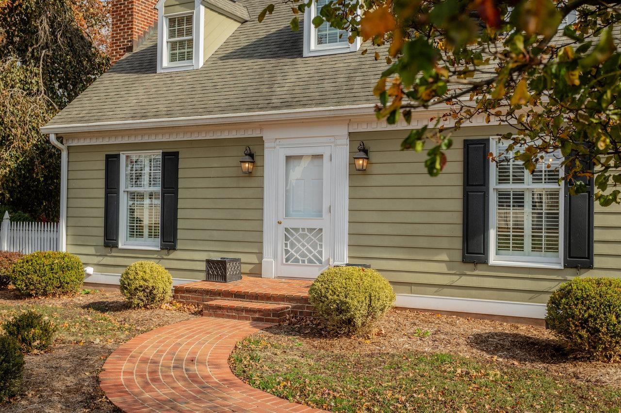 4216 COUNTRYSIDE DR, BRIDGEWATER, Virginia 22812, 3 Bedrooms Bedrooms, ,1 BathroomBathrooms,Residential,4216 COUNTRYSIDE DR,670913 MLS # 670913