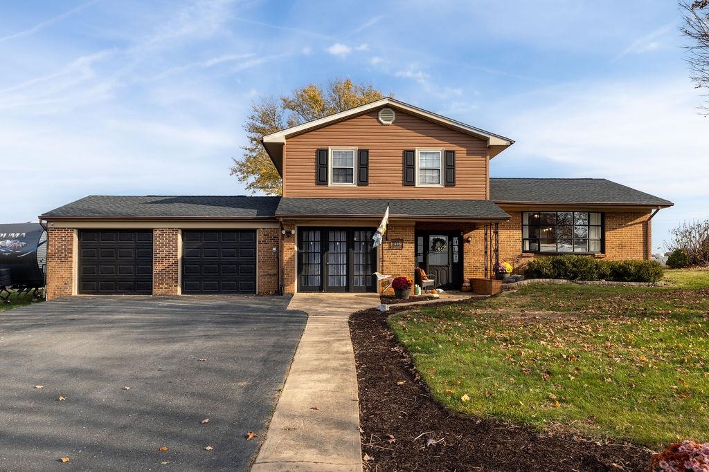 855 KIDDSVILLE RD, WAYNESBORO, Virginia 22980, 4 Bedrooms Bedrooms, ,1 BathroomBathrooms,Residential,855 KIDDSVILLE RD,670916 MLS # 670916