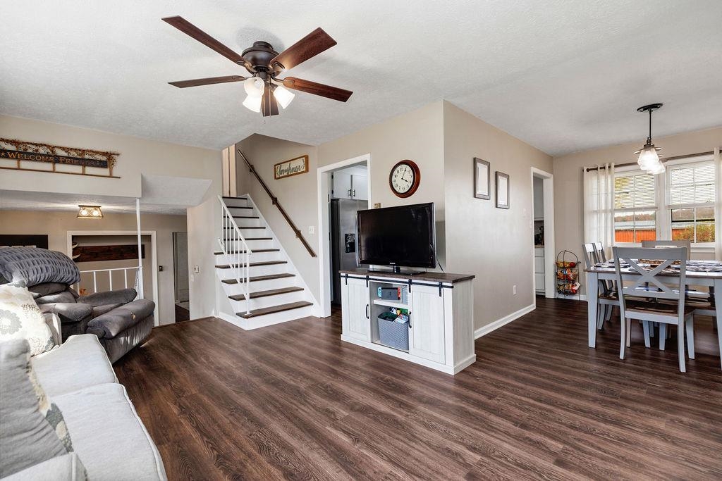 855 KIDDSVILLE RD, WAYNESBORO, Virginia 22980, 4 Bedrooms Bedrooms, ,1 BathroomBathrooms,Residential,855 KIDDSVILLE RD,670916 MLS # 670916