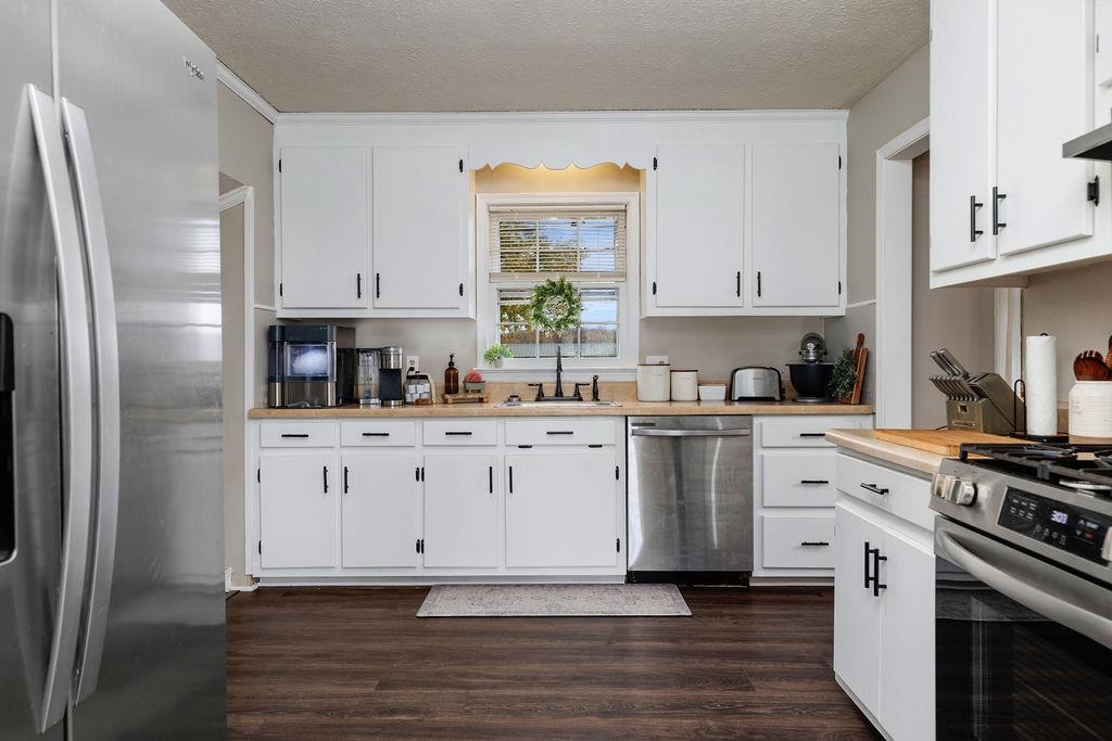 855 KIDDSVILLE RD, WAYNESBORO, Virginia 22980, 4 Bedrooms Bedrooms, ,1 BathroomBathrooms,Residential,855 KIDDSVILLE RD,670916 MLS # 670916