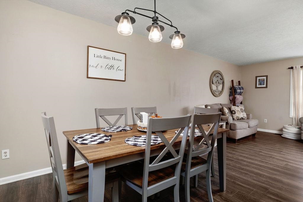 855 KIDDSVILLE RD, WAYNESBORO, Virginia 22980, 4 Bedrooms Bedrooms, ,1 BathroomBathrooms,Residential,855 KIDDSVILLE RD,670916 MLS # 670916