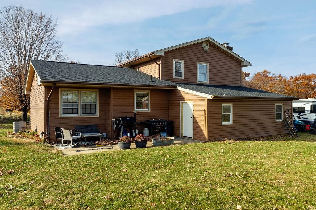 855 KIDDSVILLE RD, WAYNESBORO, Virginia 22980, 4 Bedrooms Bedrooms, ,1 BathroomBathrooms,Residential,855 KIDDSVILLE RD,670916 MLS # 670916