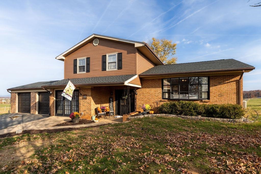 855 KIDDSVILLE RD, WAYNESBORO, Virginia 22980, 4 Bedrooms Bedrooms, ,1 BathroomBathrooms,Residential,855 KIDDSVILLE RD,670916 MLS # 670916