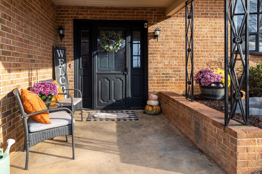 855 KIDDSVILLE RD, WAYNESBORO, Virginia 22980, 4 Bedrooms Bedrooms, ,1 BathroomBathrooms,Residential,855 KIDDSVILLE RD,670916 MLS # 670916