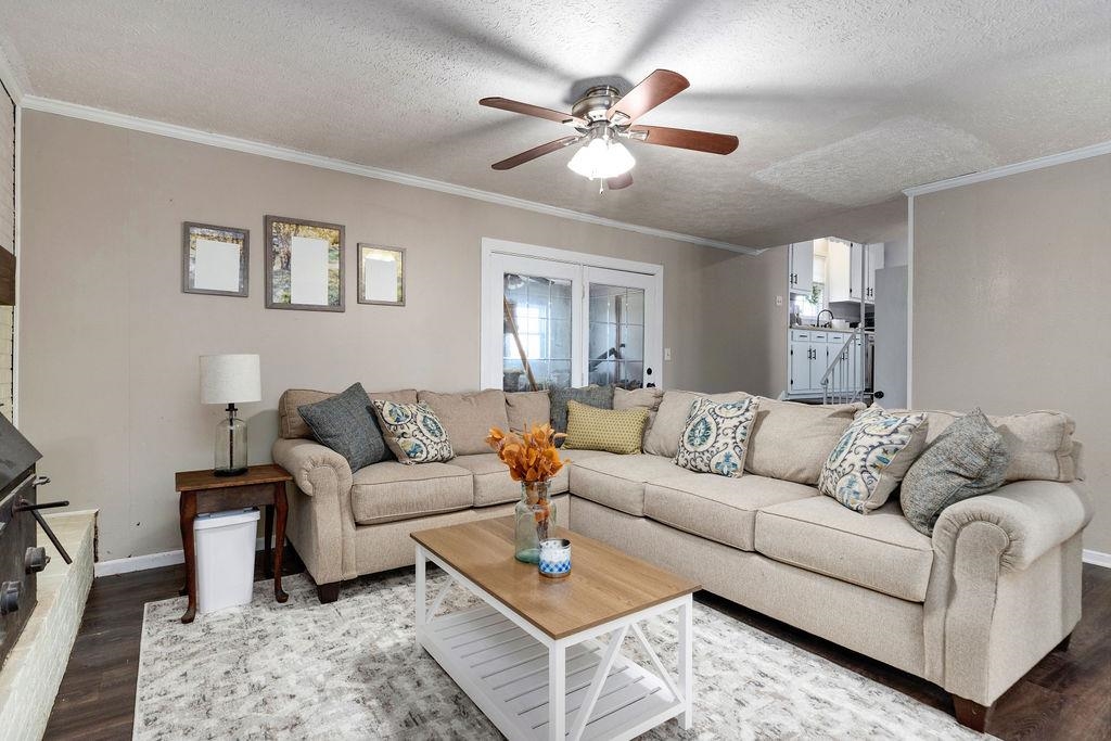 855 KIDDSVILLE RD, WAYNESBORO, Virginia 22980, 4 Bedrooms Bedrooms, ,1 BathroomBathrooms,Residential,855 KIDDSVILLE RD,670916 MLS # 670916