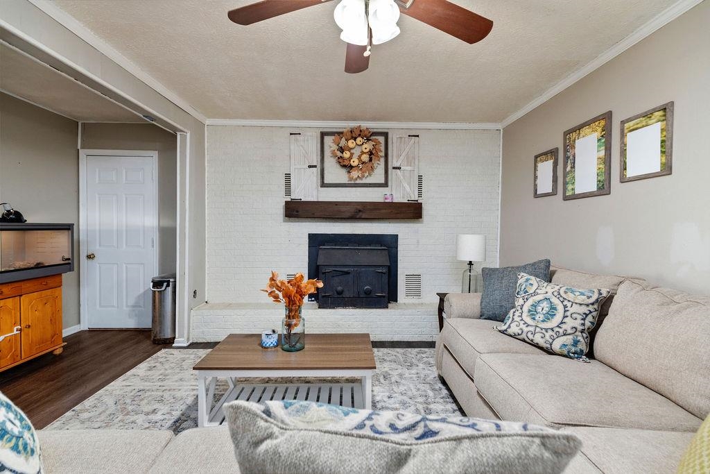 855 KIDDSVILLE RD, WAYNESBORO, Virginia 22980, 4 Bedrooms Bedrooms, ,1 BathroomBathrooms,Residential,855 KIDDSVILLE RD,670916 MLS # 670916