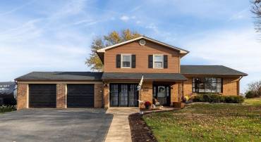 855 KIDDSVILLE RD, WAYNESBORO, Virginia 22980, 4 Bedrooms Bedrooms, ,1 BathroomBathrooms,Residential,855 KIDDSVILLE RD,670916 MLS # 670916