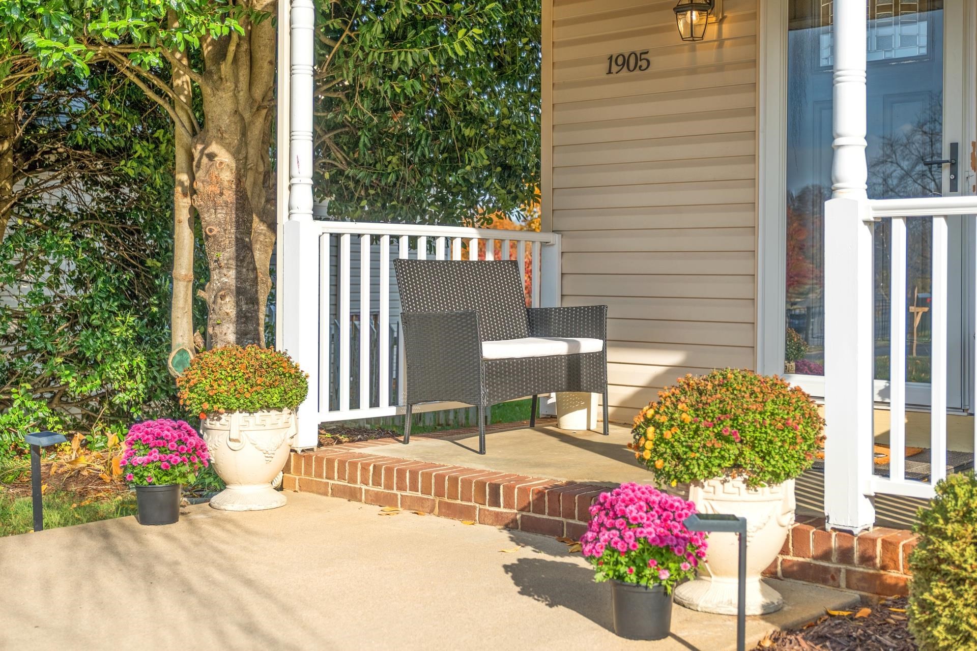 1905 MONROE ST, WAYNESBORO, Virginia 22980, 3 Bedrooms Bedrooms, ,2 BathroomsBathrooms,Residential,1905 MONROE ST,670924 MLS # 670924