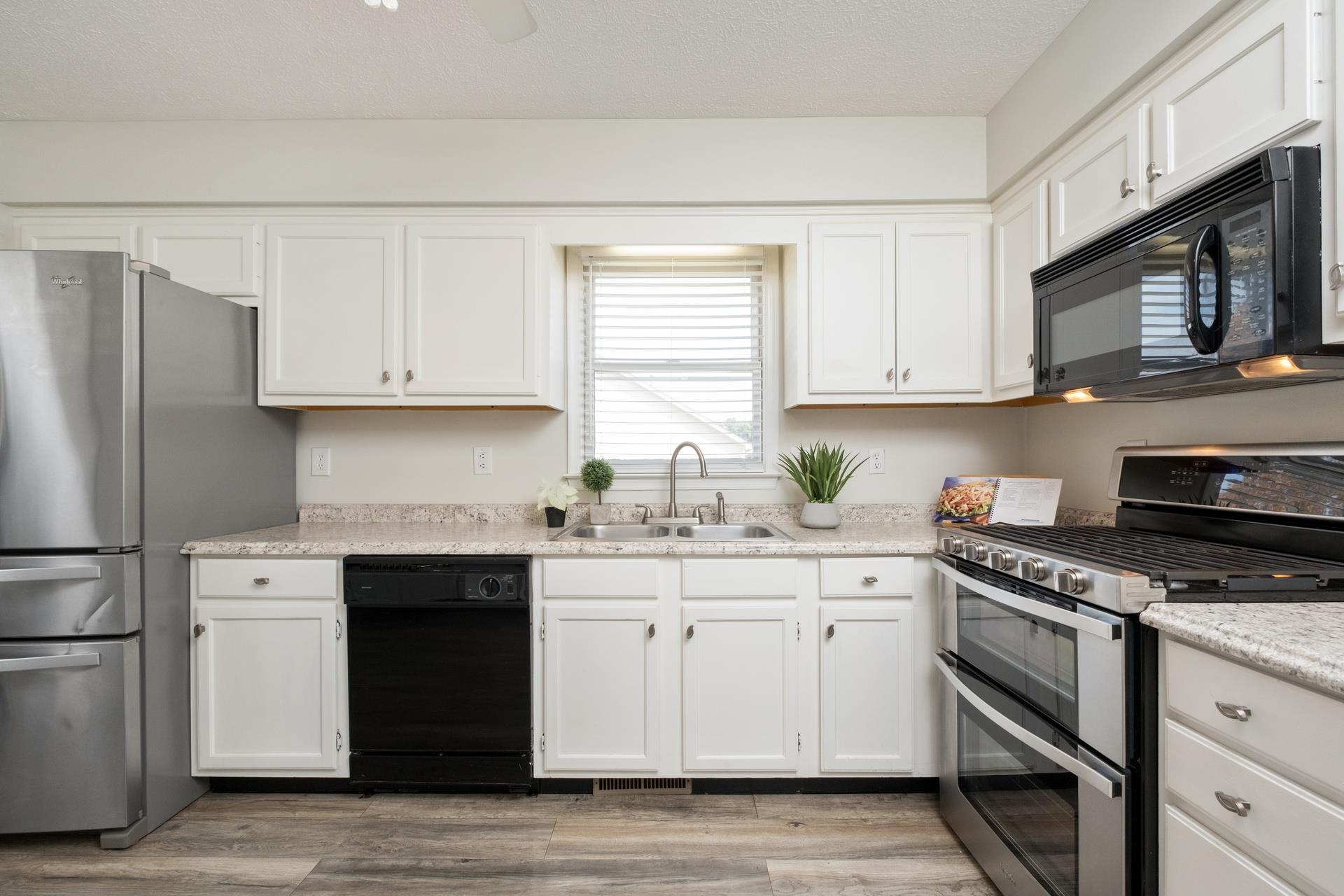 1905 MONROE ST, WAYNESBORO, Virginia 22980, 3 Bedrooms Bedrooms, ,2 BathroomsBathrooms,Residential,1905 MONROE ST,670924 MLS # 670924