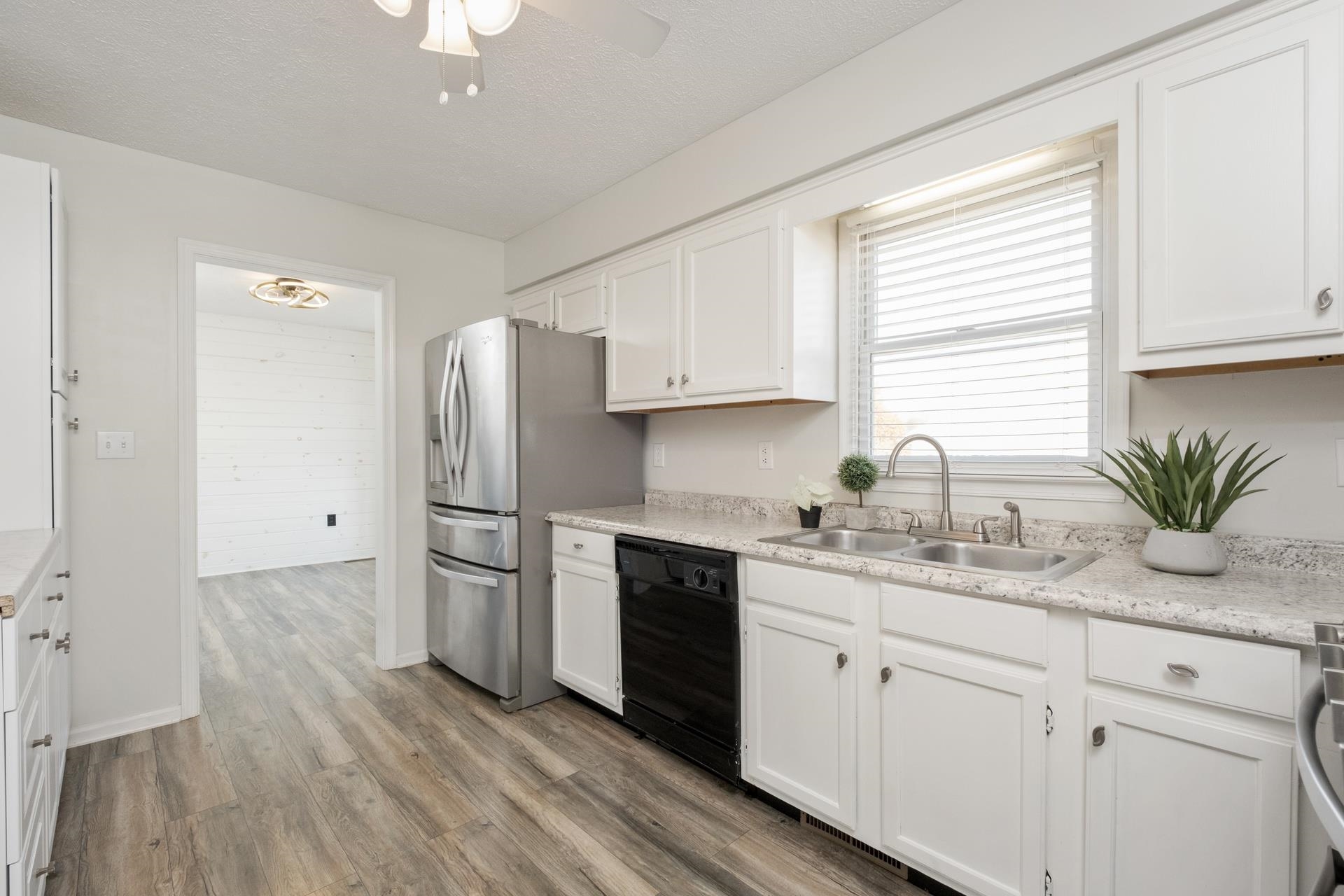 1905 MONROE ST, WAYNESBORO, Virginia 22980, 3 Bedrooms Bedrooms, ,2 BathroomsBathrooms,Residential,1905 MONROE ST,670924 MLS # 670924