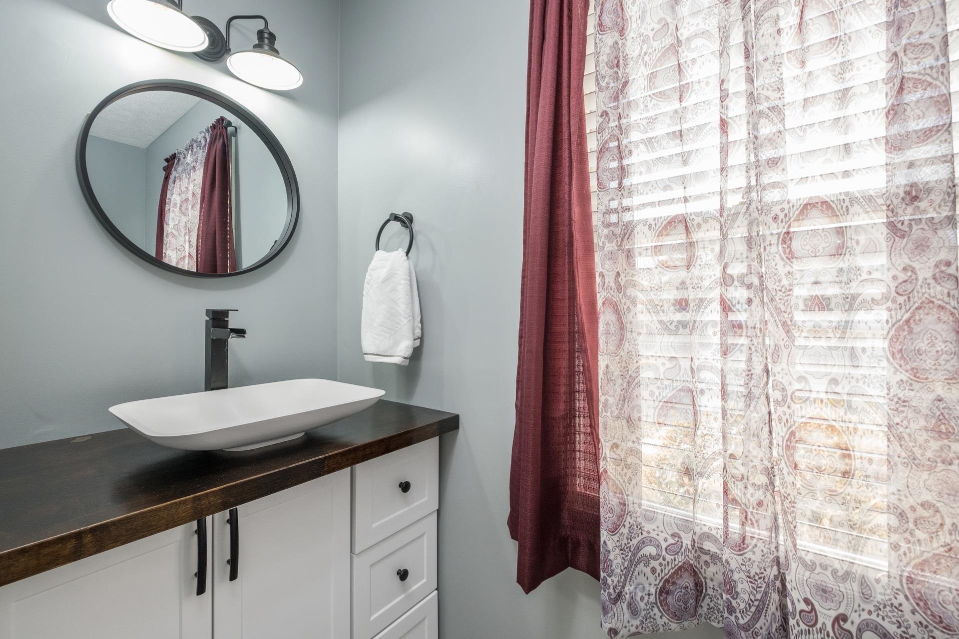 1905 MONROE ST, WAYNESBORO, Virginia 22980, 3 Bedrooms Bedrooms, ,2 BathroomsBathrooms,Residential,1905 MONROE ST,670924 MLS # 670924