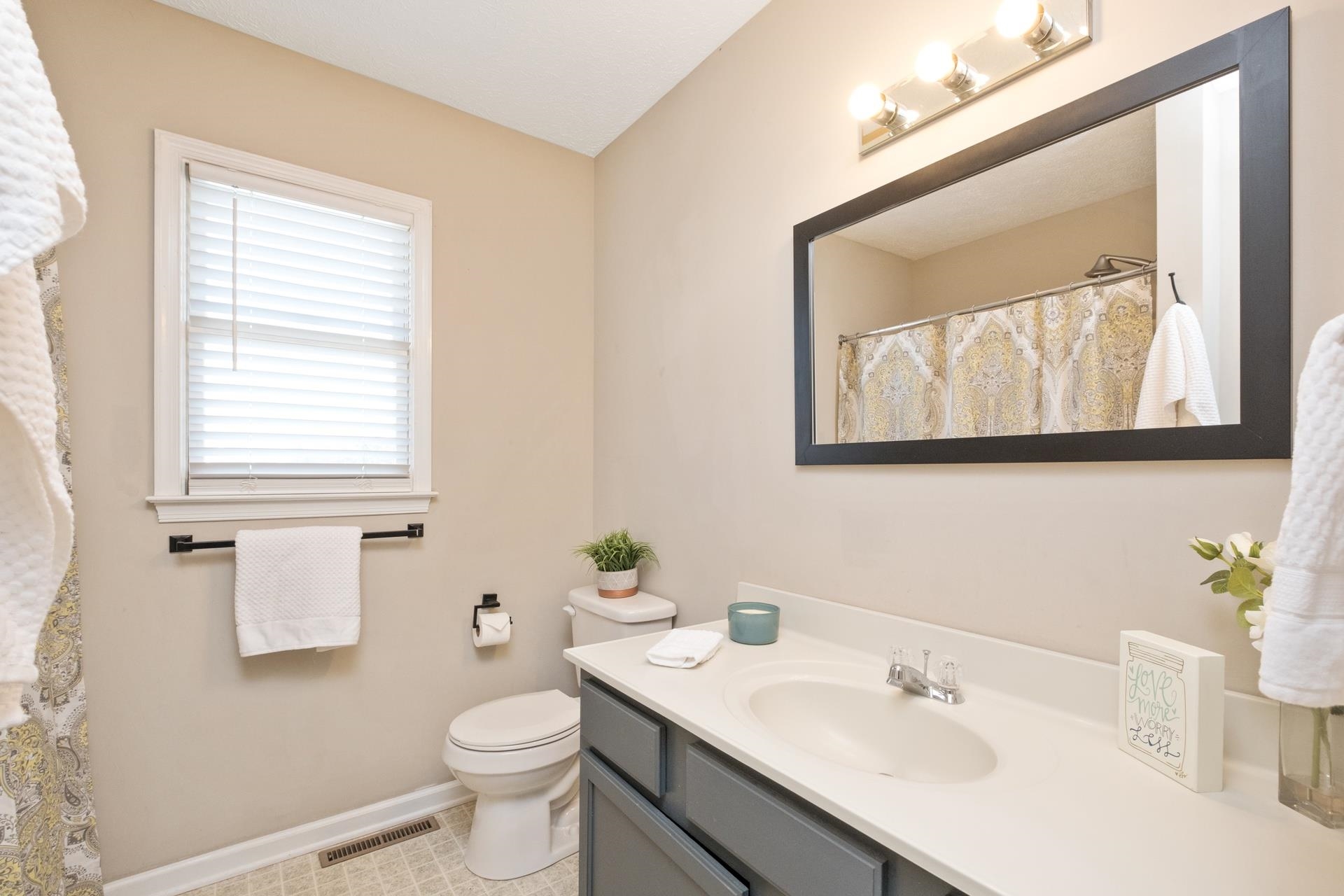 1905 MONROE ST, WAYNESBORO, Virginia 22980, 3 Bedrooms Bedrooms, ,2 BathroomsBathrooms,Residential,1905 MONROE ST,670924 MLS # 670924