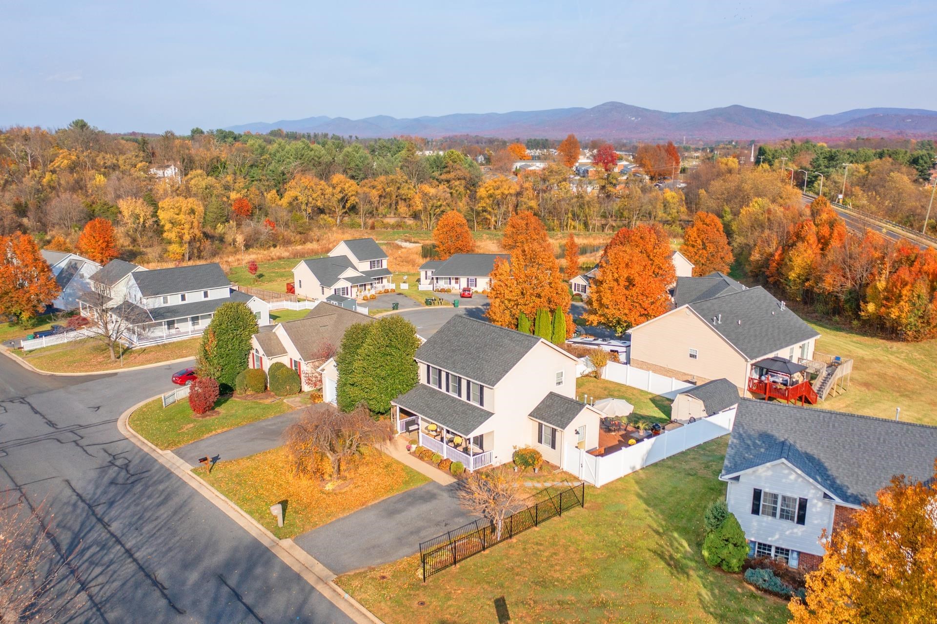 1905 MONROE ST, WAYNESBORO, Virginia 22980, 3 Bedrooms Bedrooms, ,2 BathroomsBathrooms,Residential,1905 MONROE ST,670924 MLS # 670924