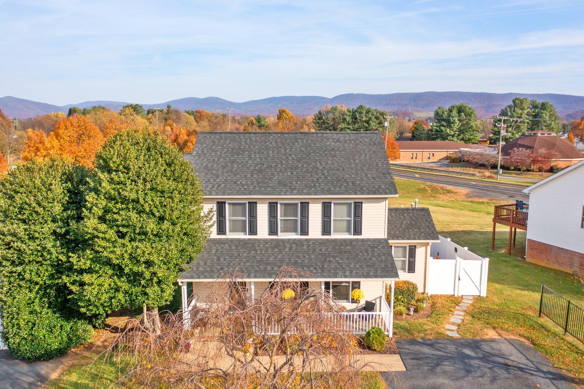 1905 MONROE ST, WAYNESBORO, Virginia 22980, 3 Bedrooms Bedrooms, ,2 BathroomsBathrooms,Residential,1905 MONROE ST,670924 MLS # 670924