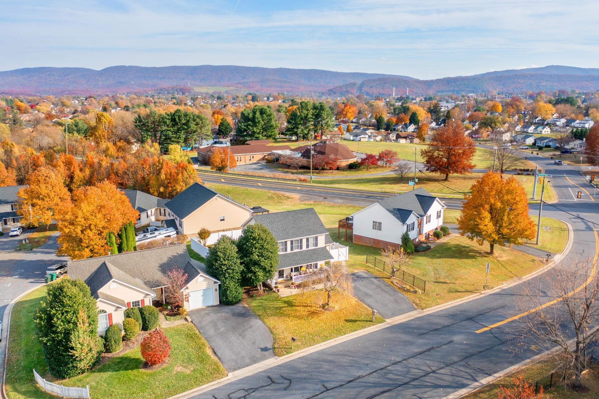 1905 MONROE ST, WAYNESBORO, Virginia 22980, 3 Bedrooms Bedrooms, ,2 BathroomsBathrooms,Residential,1905 MONROE ST,670924 MLS # 670924