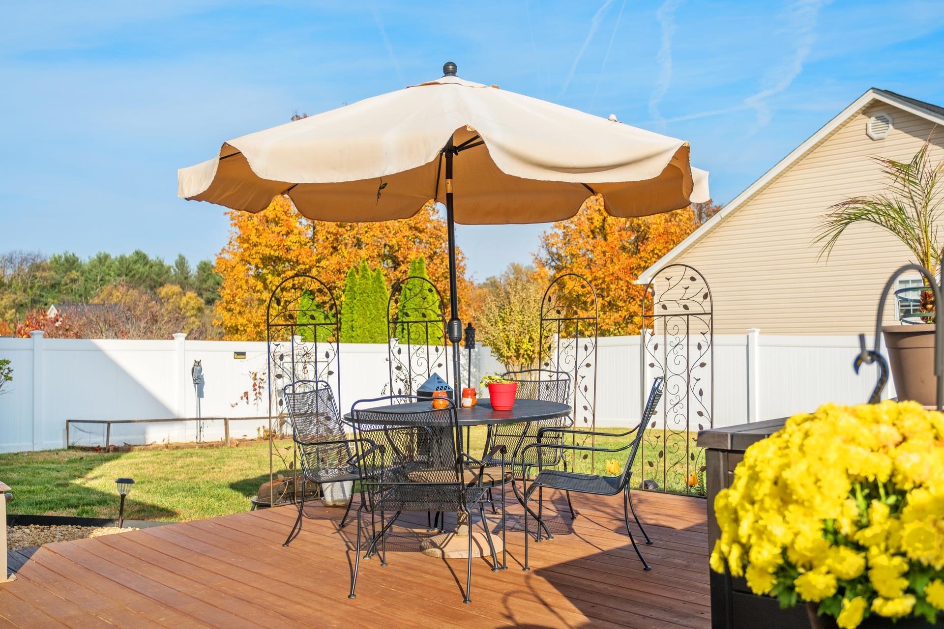 1905 MONROE ST, WAYNESBORO, Virginia 22980, 3 Bedrooms Bedrooms, ,2 BathroomsBathrooms,Residential,1905 MONROE ST,670924 MLS # 670924