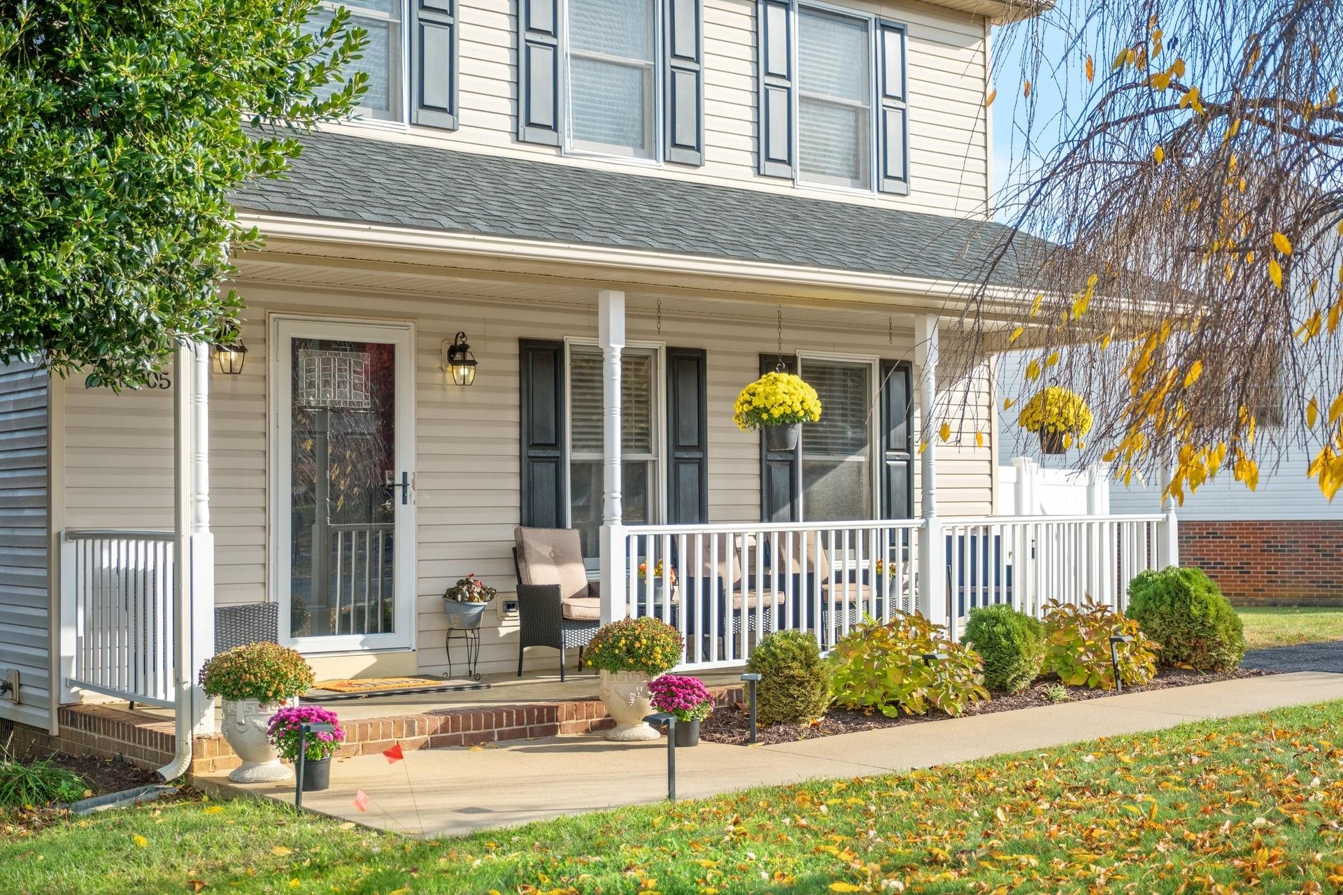 1905 MONROE ST, WAYNESBORO, Virginia 22980, 3 Bedrooms Bedrooms, ,2 BathroomsBathrooms,Residential,1905 MONROE ST,670924 MLS # 670924