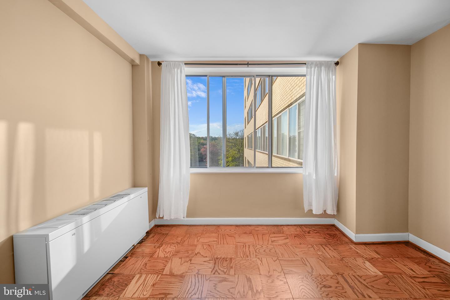 6641 WAKEFIELD DR #405, ALEXANDRIA, Virginia 22307, 1 Bedroom Bedrooms, ,1 BathroomBathrooms,Residential,For sale,6641 WAKEFIELD DR #405,VAFX2268638 MLS # VAFX2268638