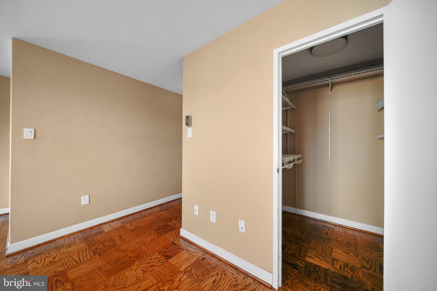 6641 WAKEFIELD DR #405, ALEXANDRIA, Virginia 22307, 1 Bedroom Bedrooms, ,1 BathroomBathrooms,Residential,For sale,6641 WAKEFIELD DR #405,VAFX2268638 MLS # VAFX2268638