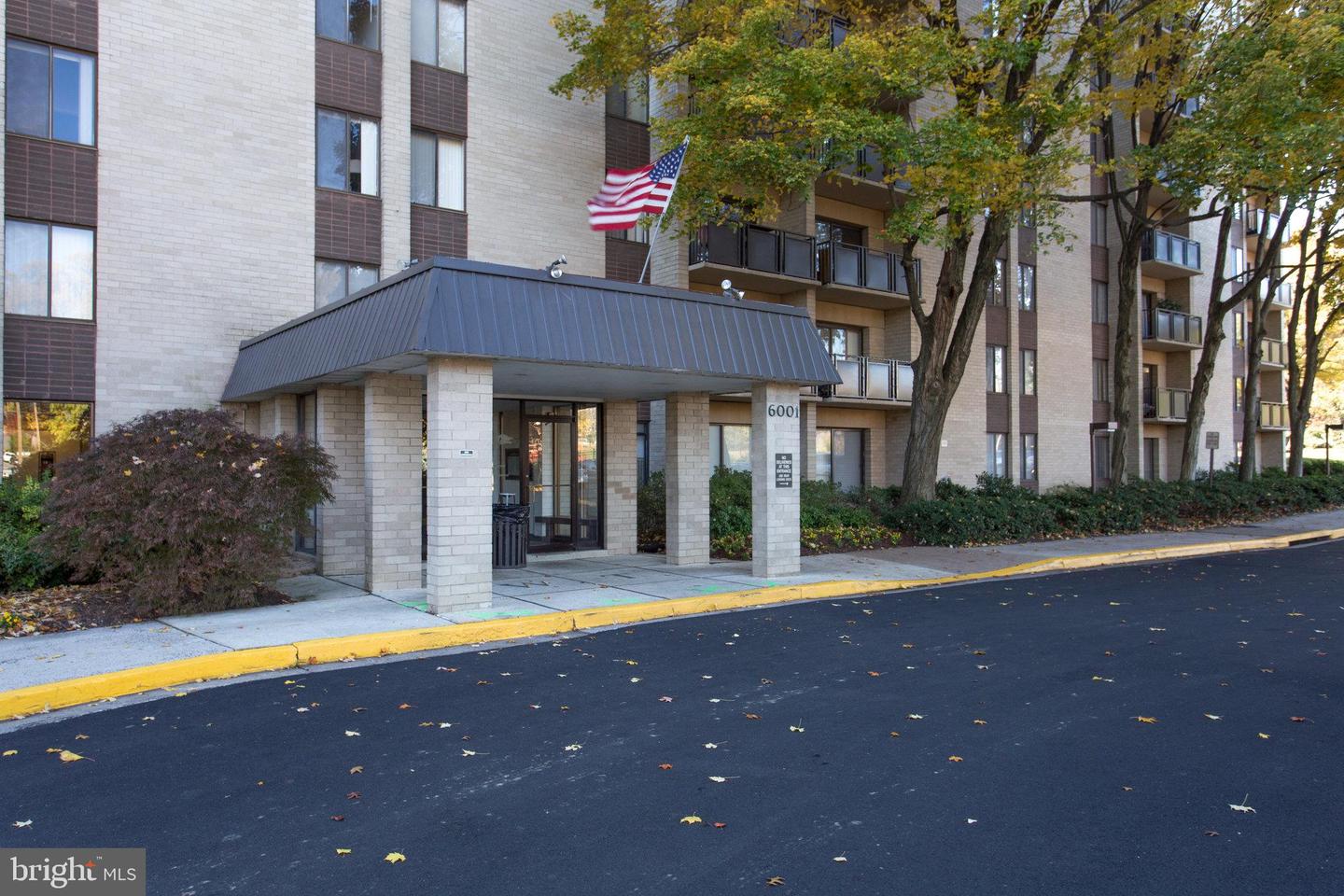 6001 ARLINGTON BLVD #821, FALLS CHURCH, Virginia 22044, 2 Bedrooms Bedrooms, ,1 BathroomBathrooms,Residential,For sale,6001 ARLINGTON BLVD #821,VAFX2269586 MLS # VAFX2269586