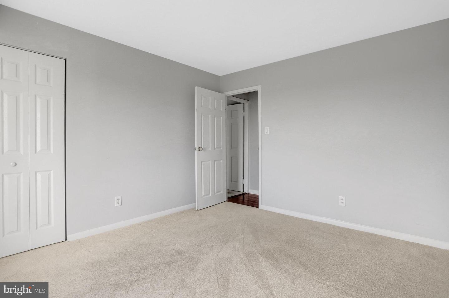 6001 ARLINGTON BLVD #821, FALLS CHURCH, Virginia 22044, 2 Bedrooms Bedrooms, ,1 BathroomBathrooms,Residential,For sale,6001 ARLINGTON BLVD #821,VAFX2269586 MLS # VAFX2269586
