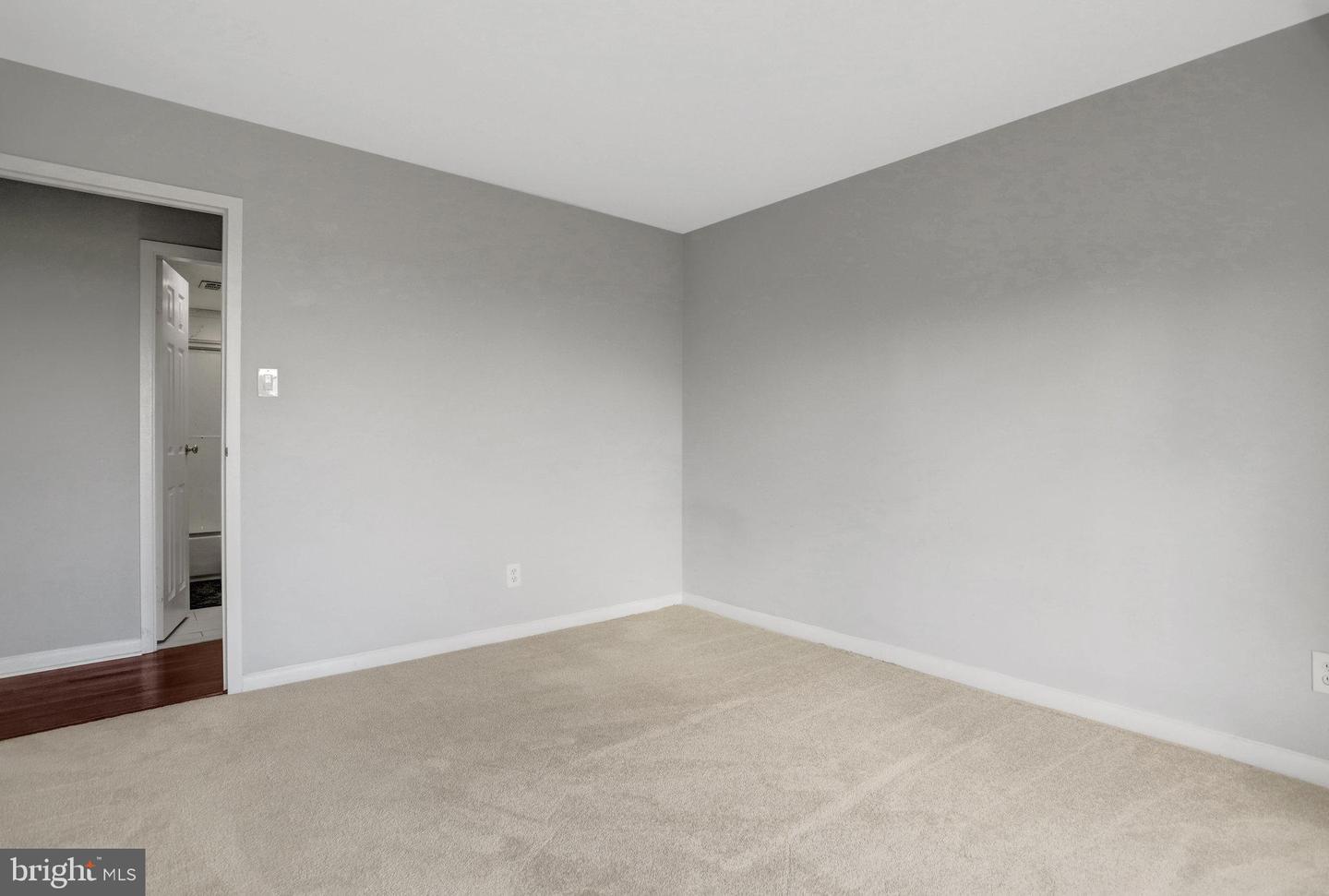 6001 ARLINGTON BLVD #821, FALLS CHURCH, Virginia 22044, 2 Bedrooms Bedrooms, ,1 BathroomBathrooms,Residential,For sale,6001 ARLINGTON BLVD #821,VAFX2269586 MLS # VAFX2269586