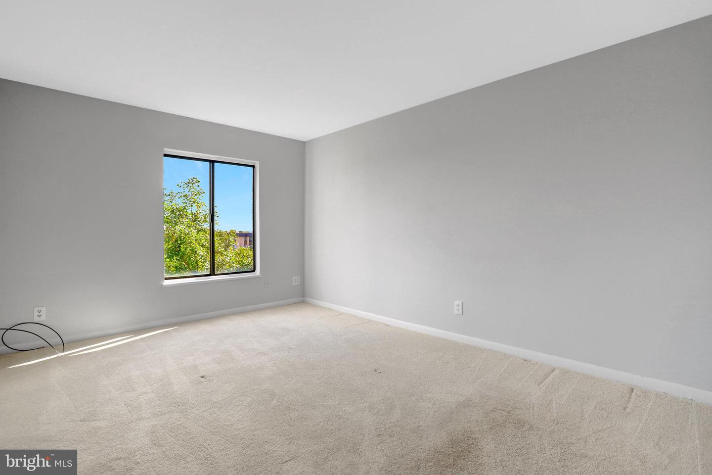 6001 ARLINGTON BLVD #821, FALLS CHURCH, Virginia 22044, 2 Bedrooms Bedrooms, ,1 BathroomBathrooms,Residential,For sale,6001 ARLINGTON BLVD #821,VAFX2269586 MLS # VAFX2269586