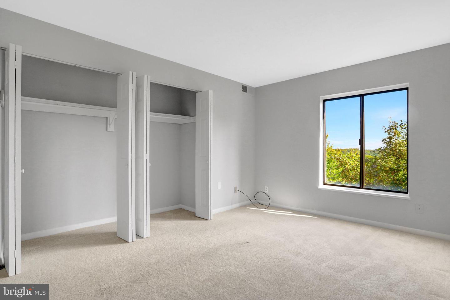 6001 ARLINGTON BLVD #821, FALLS CHURCH, Virginia 22044, 2 Bedrooms Bedrooms, ,1 BathroomBathrooms,Residential,For sale,6001 ARLINGTON BLVD #821,VAFX2269586 MLS # VAFX2269586