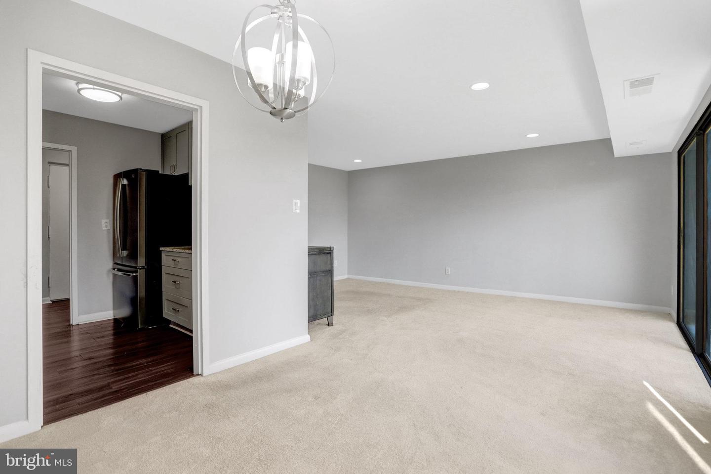 6001 ARLINGTON BLVD #821, FALLS CHURCH, Virginia 22044, 2 Bedrooms Bedrooms, ,1 BathroomBathrooms,Residential,For sale,6001 ARLINGTON BLVD #821,VAFX2269586 MLS # VAFX2269586