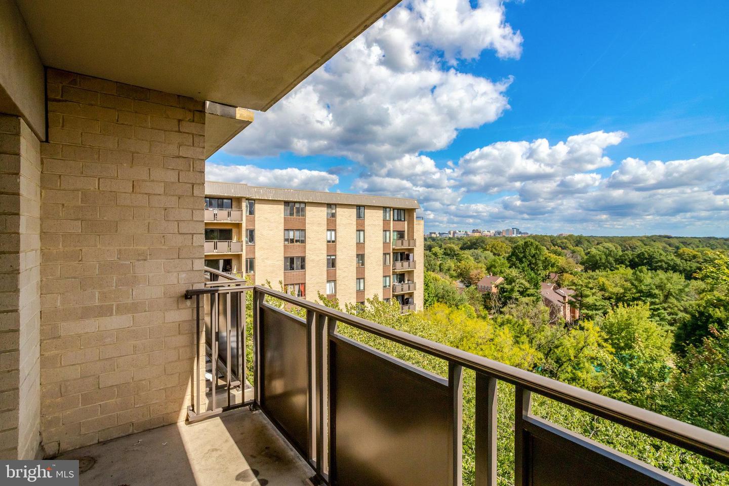 6001 ARLINGTON BLVD #821, FALLS CHURCH, Virginia 22044, 2 Bedrooms Bedrooms, ,1 BathroomBathrooms,Residential,For sale,6001 ARLINGTON BLVD #821,VAFX2269586 MLS # VAFX2269586