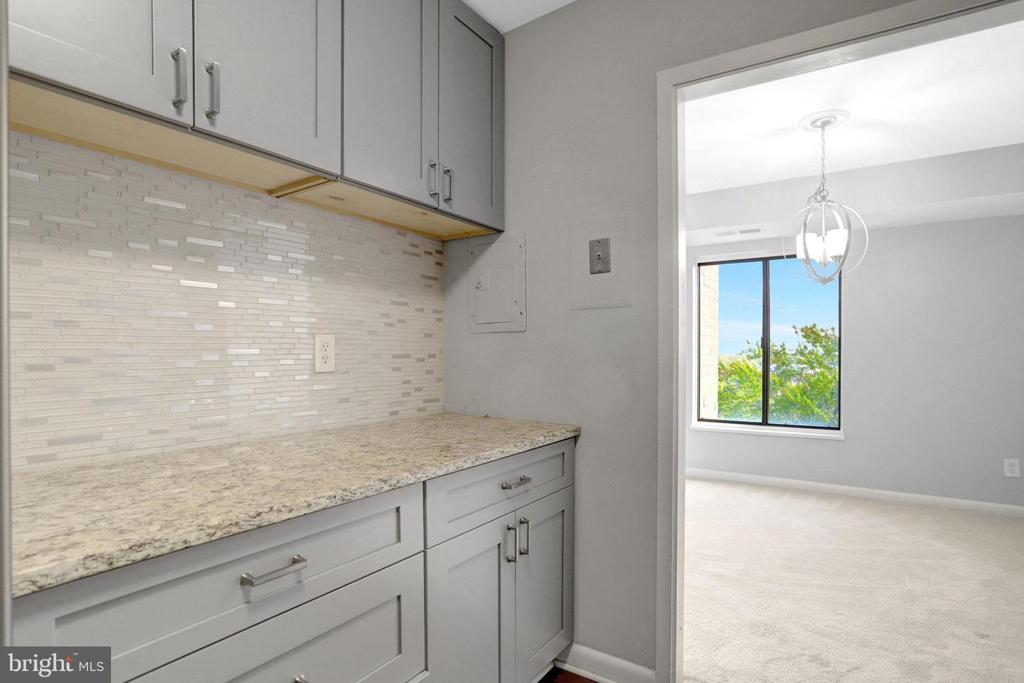 6001 ARLINGTON BLVD #821, FALLS CHURCH, Virginia 22044, 2 Bedrooms Bedrooms, ,1 BathroomBathrooms,Residential,For sale,6001 ARLINGTON BLVD #821,VAFX2269586 MLS # VAFX2269586