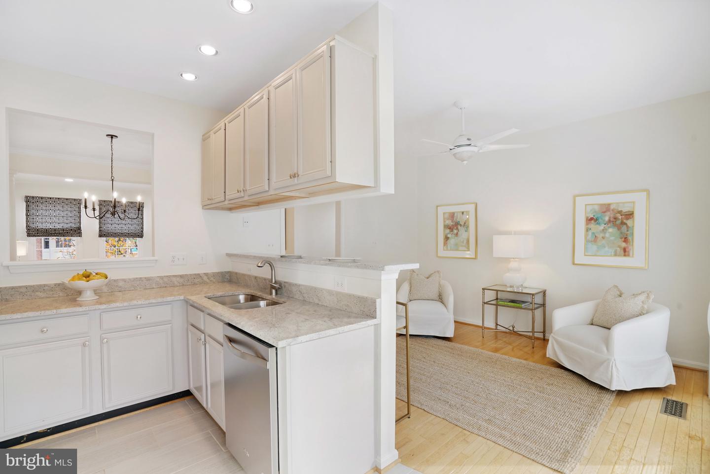 5606 BROOKLAND CT, ALEXANDRIA, Virginia 22310, 3 Bedrooms Bedrooms, ,2 BathroomsBathrooms,Residential,For sale,5606 BROOKLAND CT,VAFX2275814 MLS # VAFX2275814 5606 BROOKLAND CT, ALEXANDRIA, Virginia 22310, 3 Bedrooms Bedrooms, ,2 BathroomsBathrooms,Residential,For sale,5606 BROOKLAND CT,VAFX2275814 MLS # VAFX2275814