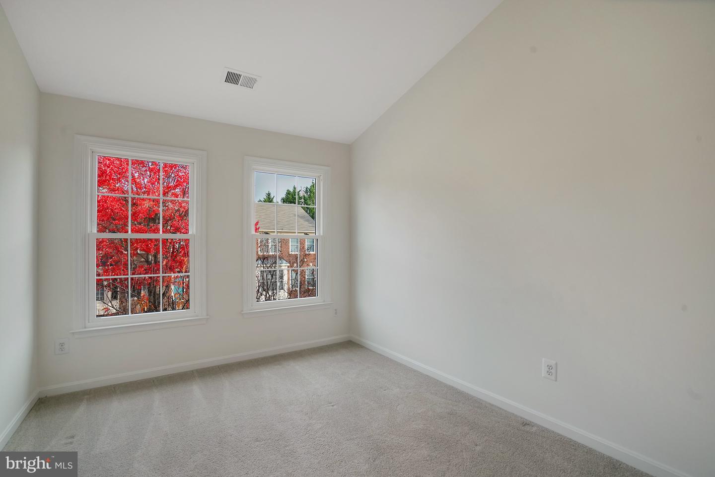 5606 BROOKLAND CT, ALEXANDRIA, Virginia 22310, 3 Bedrooms Bedrooms, ,2 BathroomsBathrooms,Residential,For sale,5606 BROOKLAND CT,VAFX2275814 MLS # VAFX2275814 5606 BROOKLAND CT, ALEXANDRIA, Virginia 22310, 3 Bedrooms Bedrooms, ,2 BathroomsBathrooms,Residential,For sale,5606 BROOKLAND CT,VAFX2275814 MLS # VAFX2275814