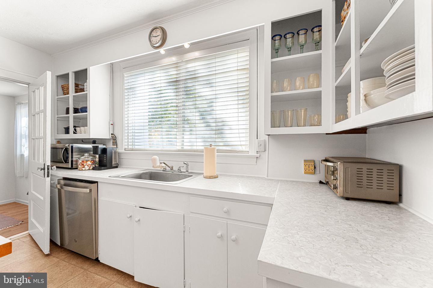 171 BEACH RD, WHITE STONE, Virginia 22578, 3 Bedrooms Bedrooms, 7 Rooms Rooms,2 BathroomsBathrooms,Residential,For sale,171 BEACH RD,VALV2000902 MLS # VALV2000902 171 BEACH RD, WHITE STONE, Virginia 22578, 3 Bedrooms Bedrooms, 7 Rooms Rooms,2 BathroomsBathrooms,Residential,For sale,171 BEACH RD,VALV2000902 MLS # VALV2000902