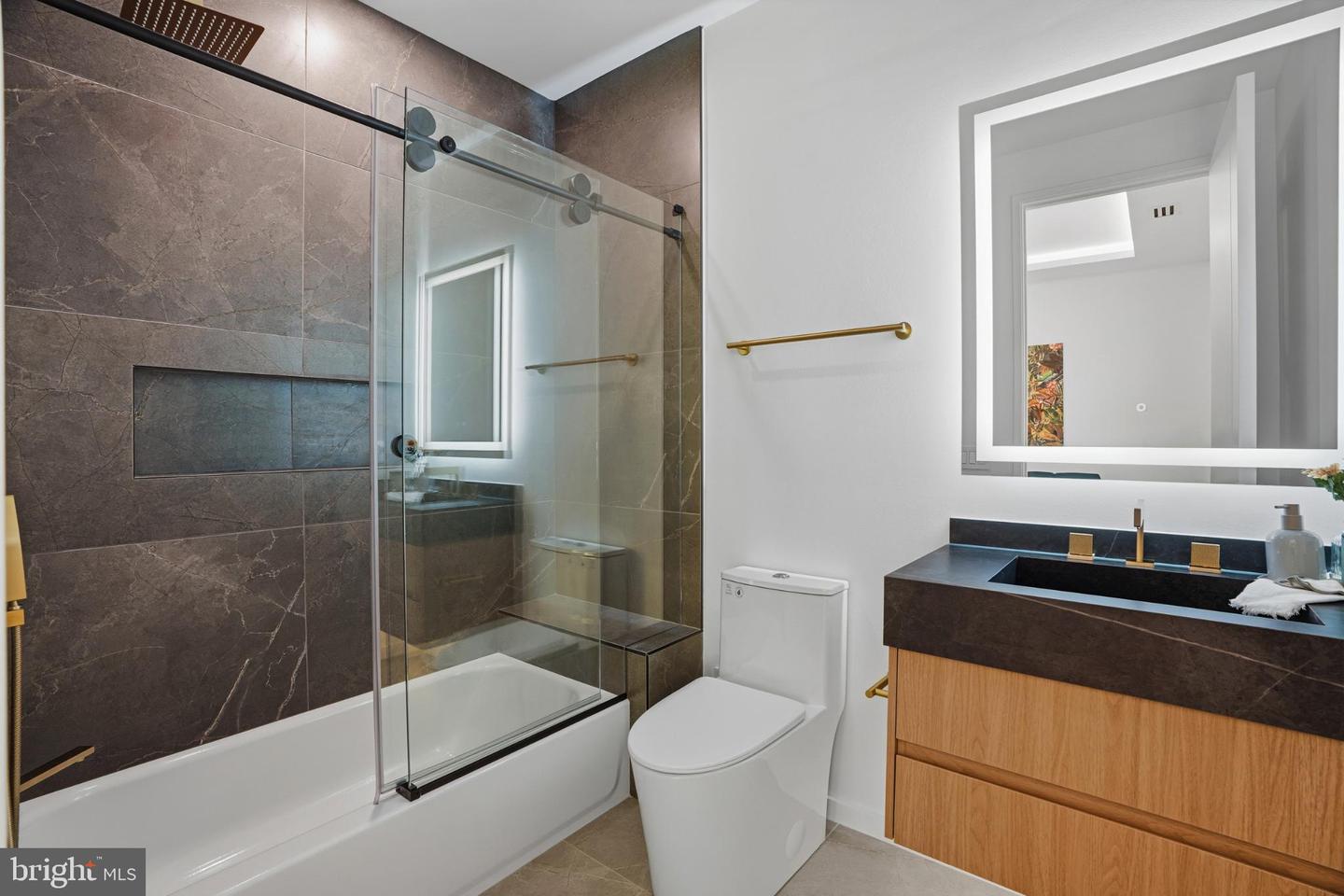 9408 OLD COURTHOUSE RD, VIENNA, Virginia 22182, 5 Bedrooms Bedrooms, 24 Rooms Rooms,7 BathroomsBathrooms,Residential,For sale,9408 OLD COURTHOUSE RD,VAFX2277894 MLS # VAFX2277894 9408 OLD COURTHOUSE RD, VIENNA, Virginia 22182, 5 Bedrooms Bedrooms, 24 Rooms Rooms,7 BathroomsBathrooms,Residential,For sale,9408 OLD COURTHOUSE RD,VAFX2277894 MLS # VAFX2277894