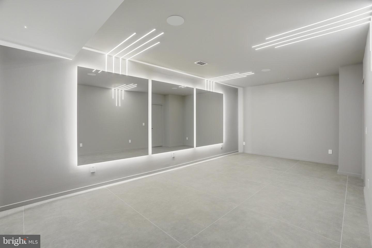 9408 OLD COURTHOUSE RD, VIENNA, Virginia 22182, 5 Bedrooms Bedrooms, 24 Rooms Rooms,7 BathroomsBathrooms,Residential,For sale,9408 OLD COURTHOUSE RD,VAFX2277894 MLS # VAFX2277894 9408 OLD COURTHOUSE RD, VIENNA, Virginia 22182, 5 Bedrooms Bedrooms, 24 Rooms Rooms,7 BathroomsBathrooms,Residential,For sale,9408 OLD COURTHOUSE RD,VAFX2277894 MLS # VAFX2277894