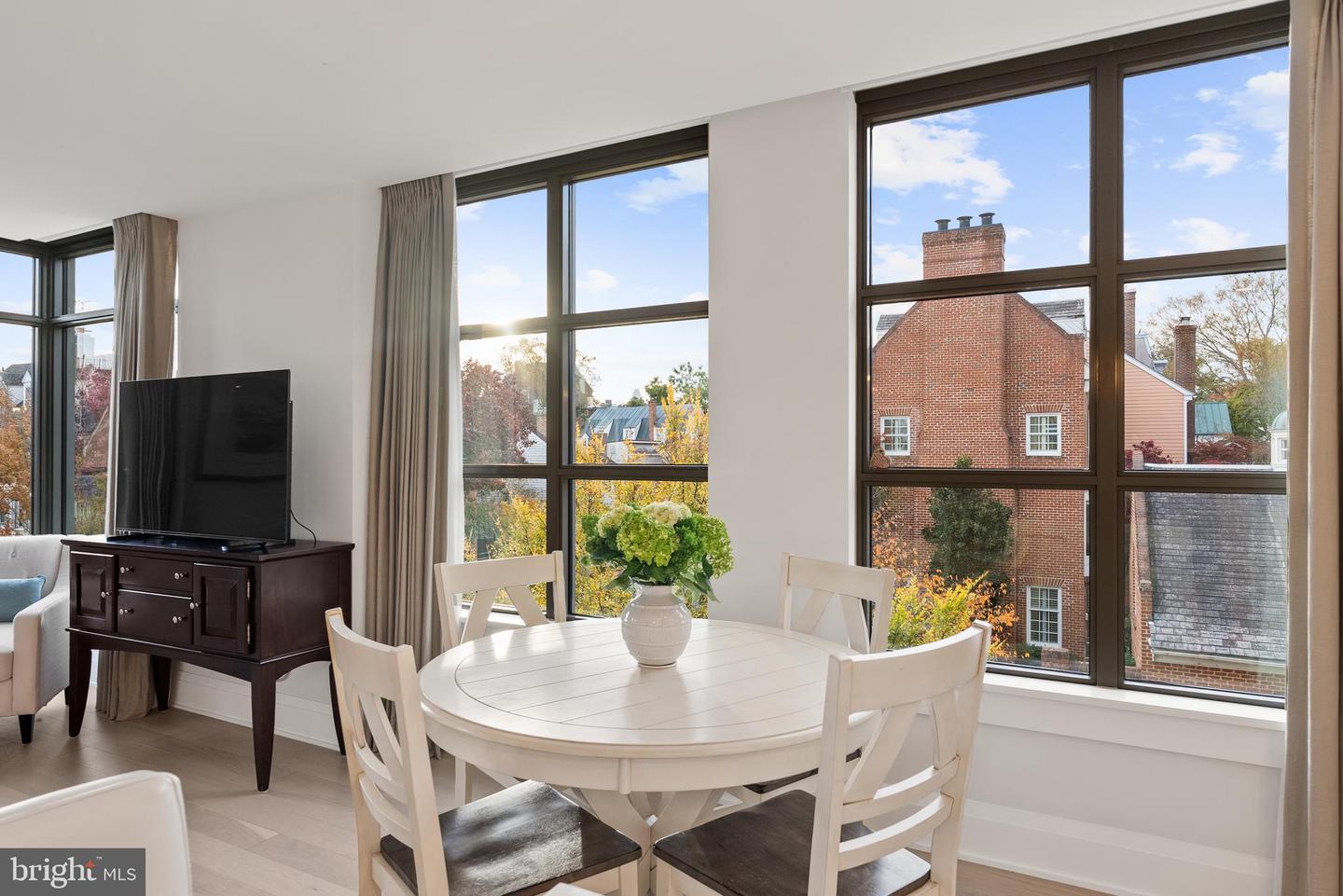 22 BAKERS WALK #306, ALEXANDRIA, Virginia 22314, 2 Bedrooms Bedrooms, ,2 BathroomsBathrooms,Residential,For sale,22 BAKERS WALK #306,VAAX2051504 MLS # VAAX2051504 22 BAKERS WALK #306, ALEXANDRIA, Virginia 22314, 2 Bedrooms Bedrooms, ,2 BathroomsBathrooms,Residential,For sale,22 BAKERS WALK #306,VAAX2051504 MLS # VAAX2051504