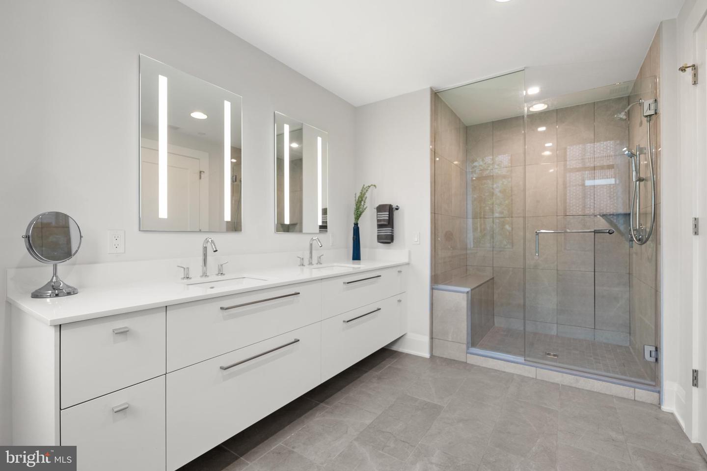 22 BAKERS WALK #306, ALEXANDRIA, Virginia 22314, 2 Bedrooms Bedrooms, ,2 BathroomsBathrooms,Residential,For sale,22 BAKERS WALK #306,VAAX2051504 MLS # VAAX2051504 22 BAKERS WALK #306, ALEXANDRIA, Virginia 22314, 2 Bedrooms Bedrooms, ,2 BathroomsBathrooms,Residential,For sale,22 BAKERS WALK #306,VAAX2051504 MLS # VAAX2051504