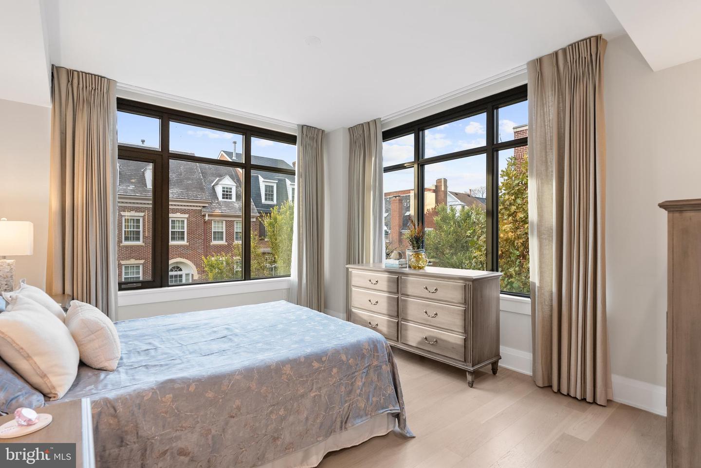 22 BAKERS WALK #306, ALEXANDRIA, Virginia 22314, 2 Bedrooms Bedrooms, ,2 BathroomsBathrooms,Residential,For sale,22 BAKERS WALK #306,VAAX2051504 MLS # VAAX2051504 22 BAKERS WALK #306, ALEXANDRIA, Virginia 22314, 2 Bedrooms Bedrooms, ,2 BathroomsBathrooms,Residential,For sale,22 BAKERS WALK #306,VAAX2051504 MLS # VAAX2051504