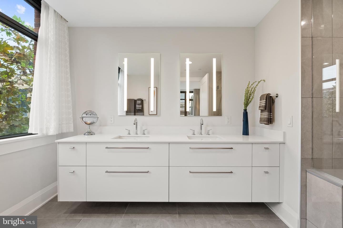 22 BAKERS WALK #306, ALEXANDRIA, Virginia 22314, 2 Bedrooms Bedrooms, ,2 BathroomsBathrooms,Residential,For sale,22 BAKERS WALK #306,VAAX2051504 MLS # VAAX2051504 22 BAKERS WALK #306, ALEXANDRIA, Virginia 22314, 2 Bedrooms Bedrooms, ,2 BathroomsBathrooms,Residential,For sale,22 BAKERS WALK #306,VAAX2051504 MLS # VAAX2051504