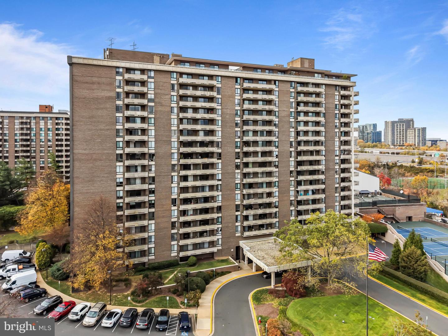 1800 OLD MEADOW RD #1412, MCLEAN, Virginia 22102, 1 Bedroom Bedrooms, 2 Rooms Rooms,1 BathroomBathrooms,Residential,For sale,1800 OLD MEADOW RD #1412,VAFX2278172 MLS # VAFX2278172