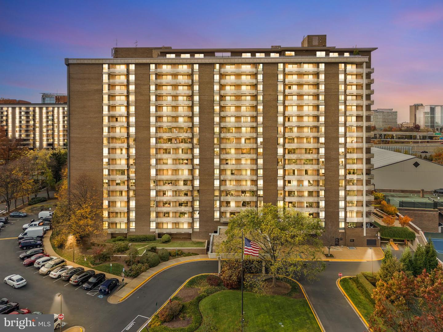 1800 OLD MEADOW RD #1412, MCLEAN, Virginia 22102, 1 Bedroom Bedrooms, 2 Rooms Rooms,1 BathroomBathrooms,Residential,For sale,1800 OLD MEADOW RD #1412,VAFX2278172 MLS # VAFX2278172