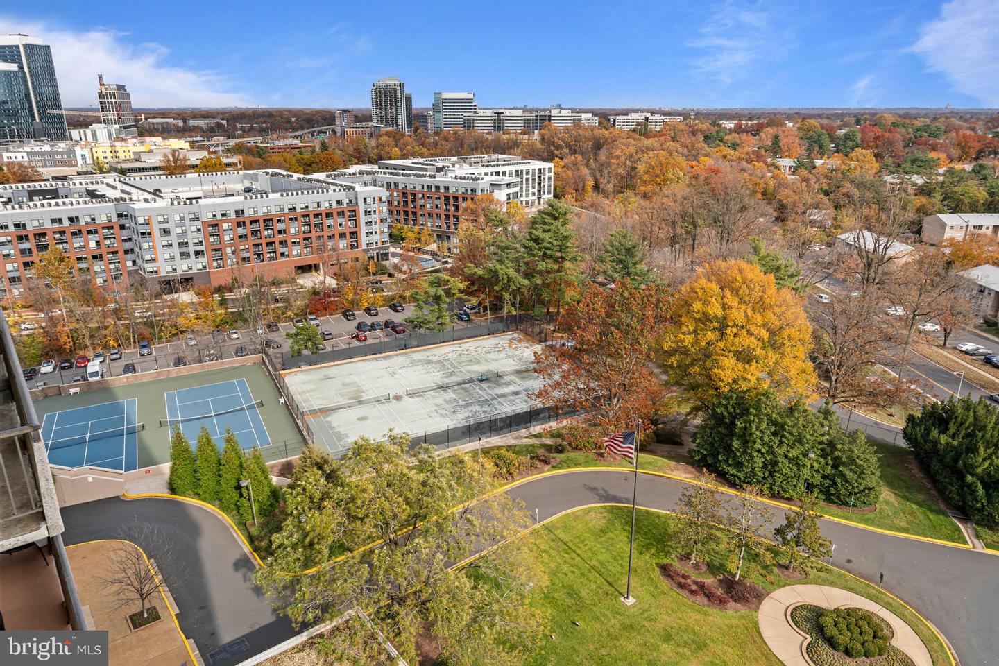 1800 OLD MEADOW RD #1412, MCLEAN, Virginia 22102, 1 Bedroom Bedrooms, 2 Rooms Rooms,1 BathroomBathrooms,Residential,For sale,1800 OLD MEADOW RD #1412,VAFX2278172 MLS # VAFX2278172