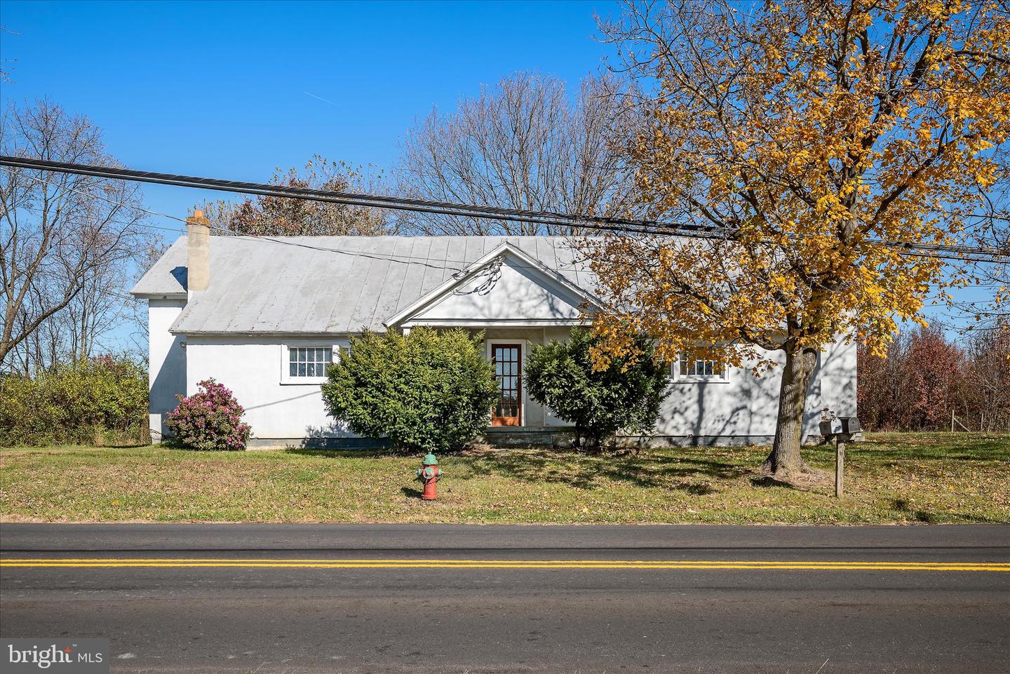 751 - 761 OLD CHARLES TOWN RD, STEPHENSON, Virginia 22656, 4 Bedrooms Bedrooms, ,2 BathroomsBathrooms,Residential,For sale,751 - 761 OLD CHARLES TOWN RD,VAFV2037948 MLS # VAFV2037948