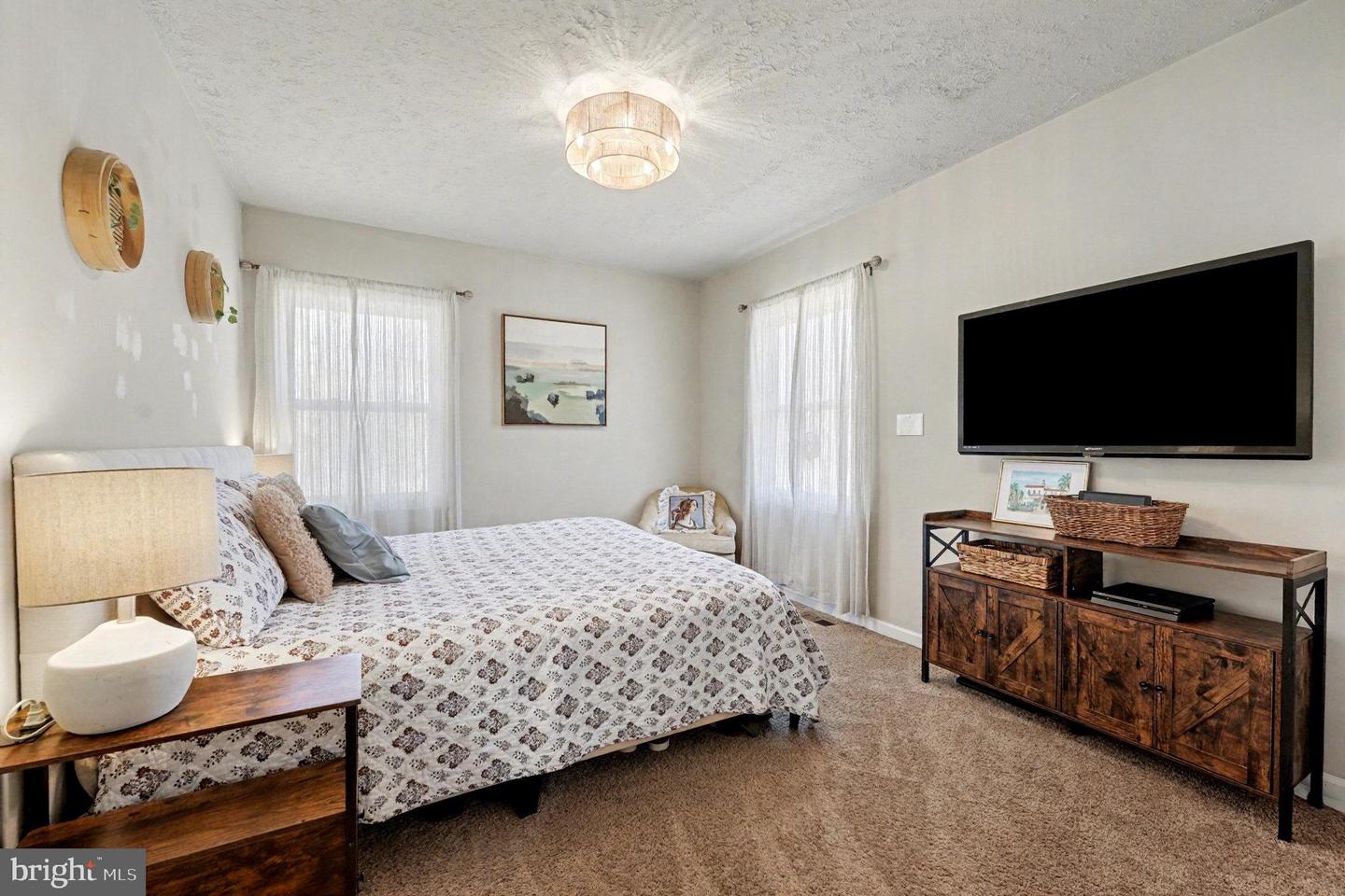 9119 OLD BLOCK HOUSE LN, SPOTSYLVANIA, Virginia 22551, 5 Bedrooms Bedrooms, ,2 BathroomsBathrooms,Residential,For sale,9119 OLD BLOCK HOUSE LN,VASP2037490 MLS # VASP2037490